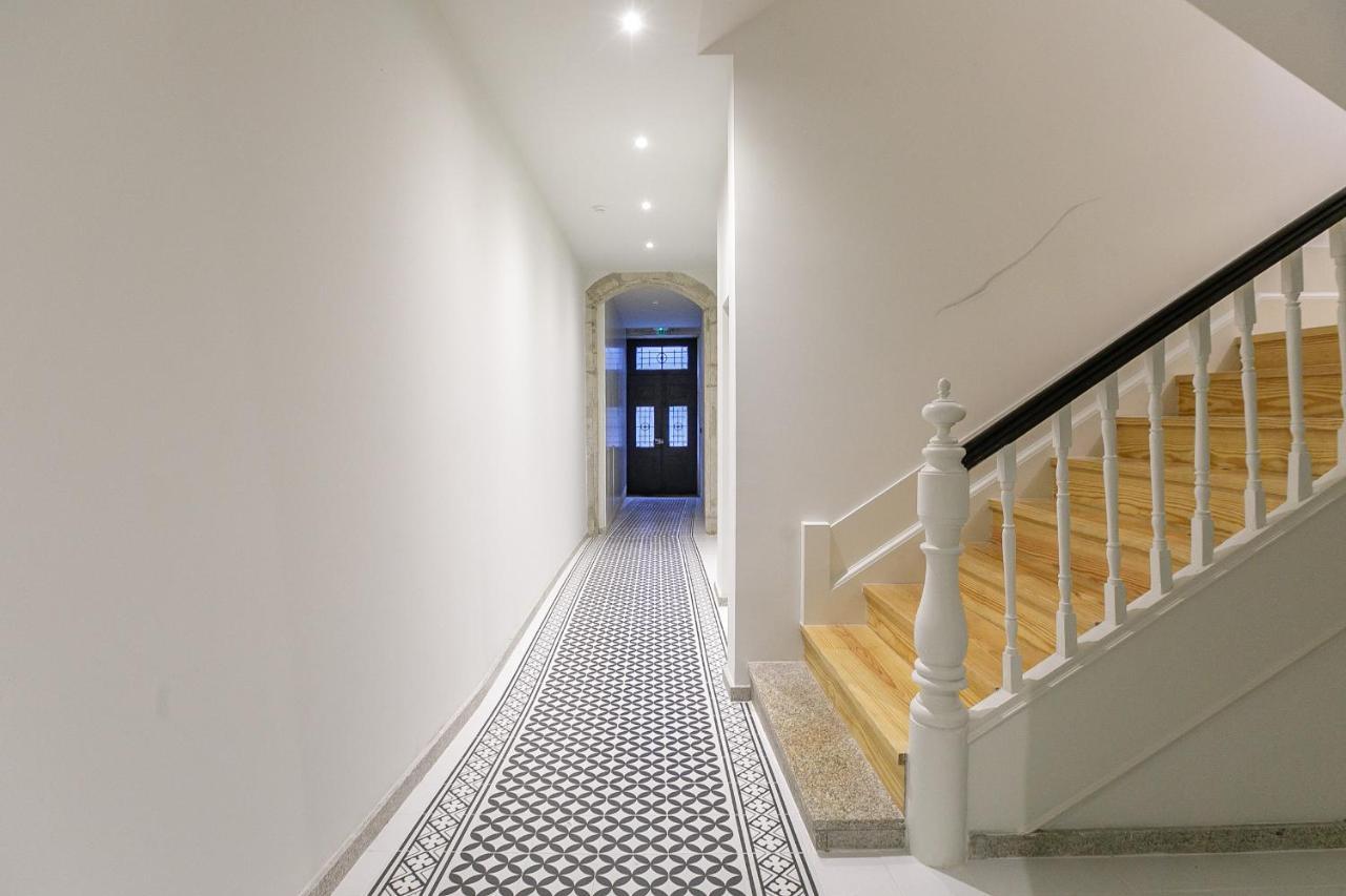 Central Studio W/ Pool, Ac & Patio By Lovelystay Porto Luaran gambar