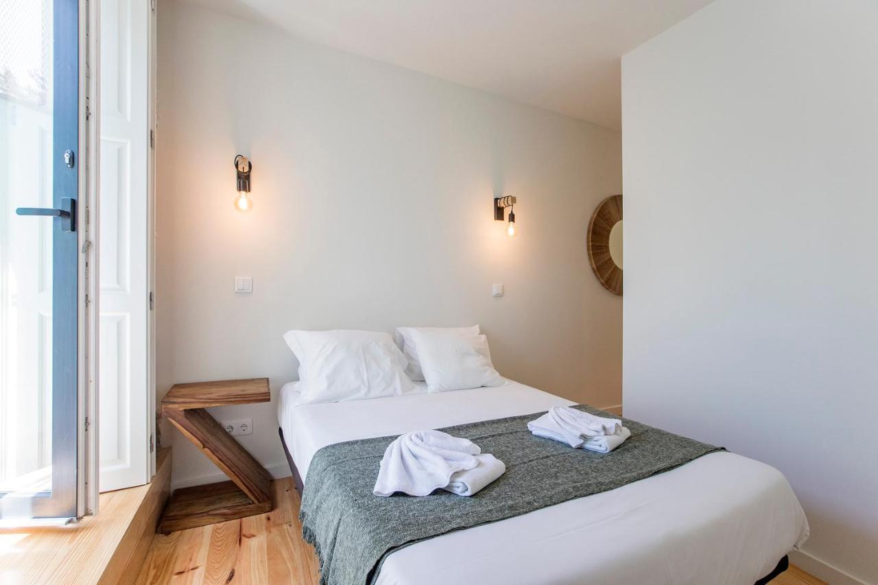 Central Studio W/ Pool, Ac & Patio By Lovelystay Porto Luaran gambar